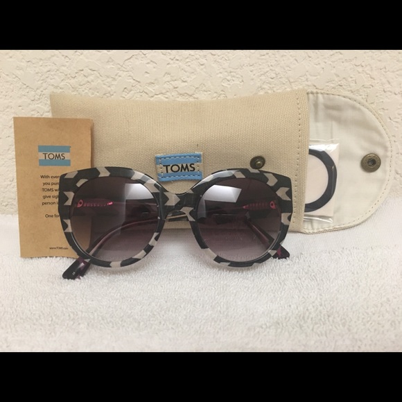 Toms Accessories - TOMS “Luisa” Sunglasses